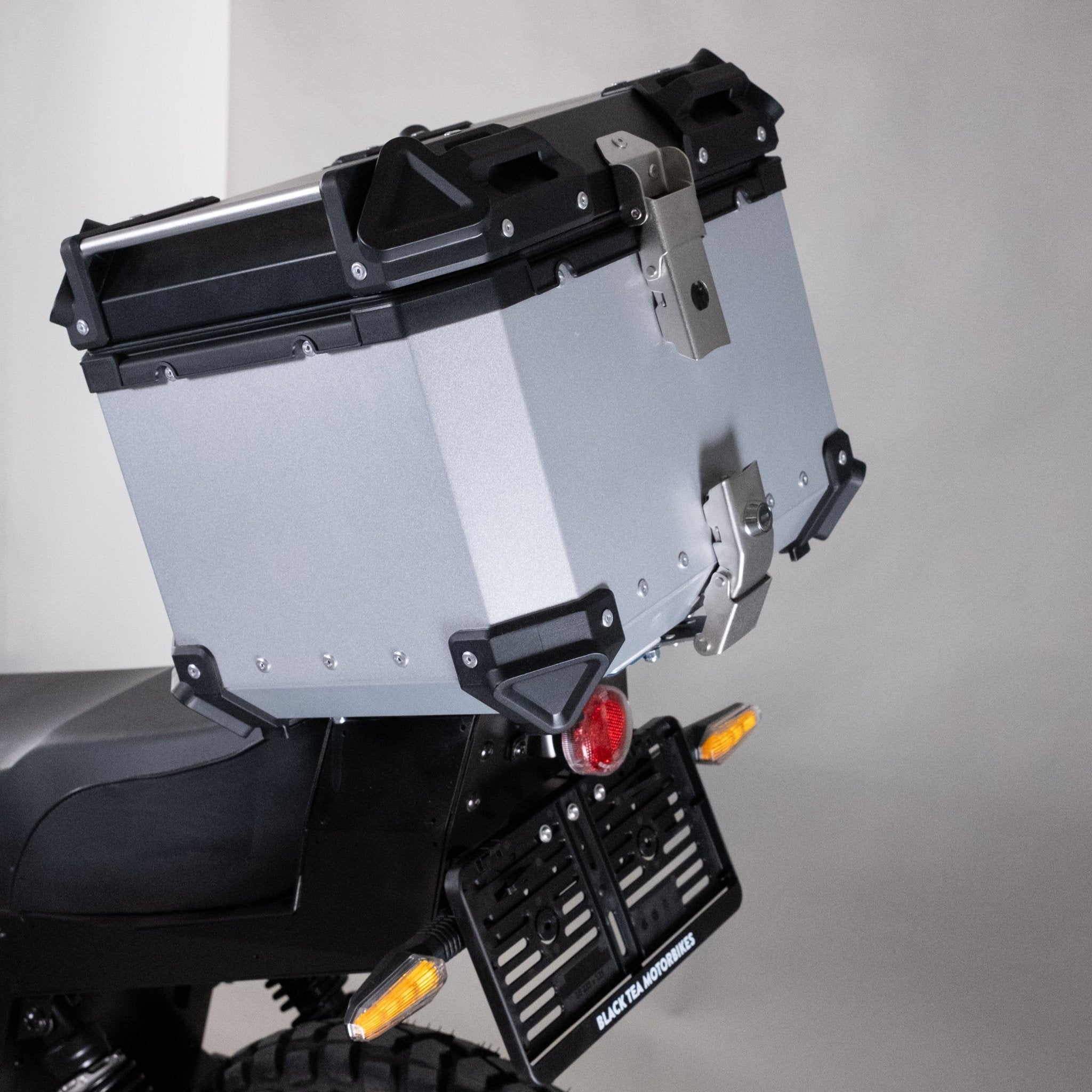 Alu - Topcase - Black Tea Motorbikes - Elektromotorräder hergestellt in Deutschland