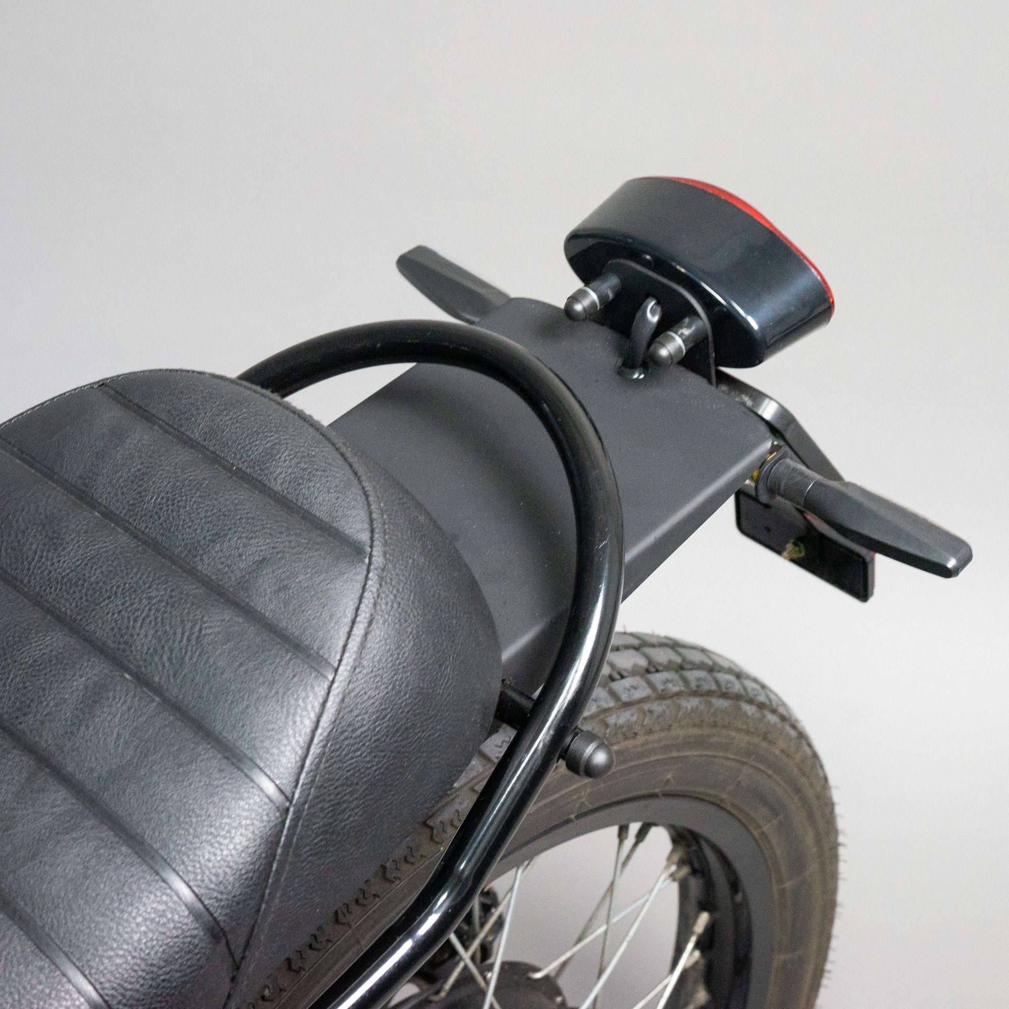 pillion holder (B - goods) - Black Tea Motorbikes - Electric motorcycles made in Germany